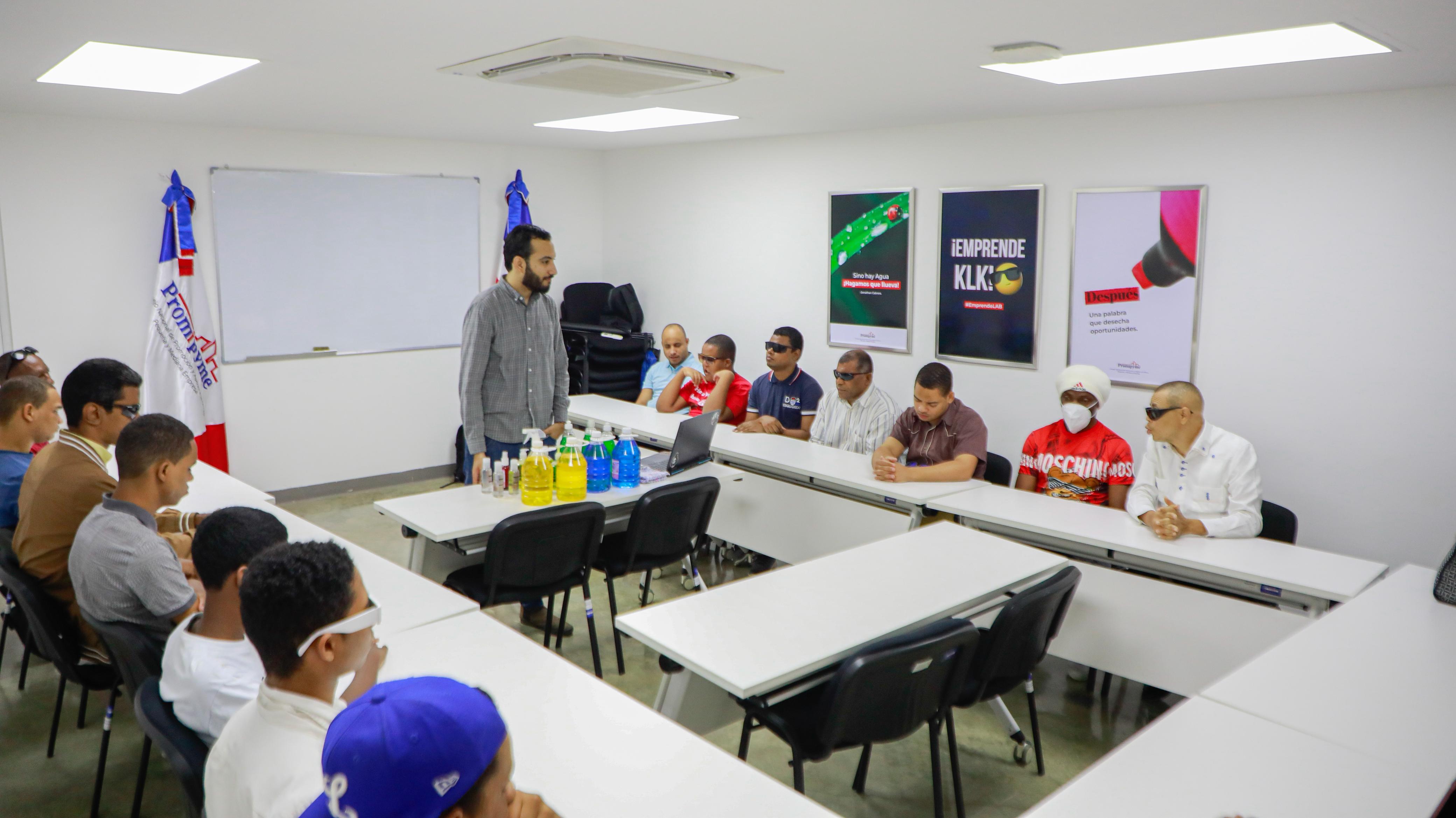 Taller De Emprendimiento Con La Fundacion Para Ciegos Taller De Emprendimiento Con La Fundacion Para Ciegos